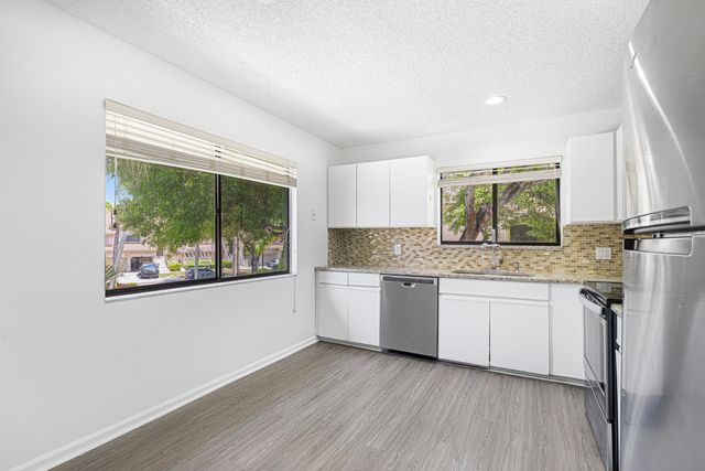 5530 Coach House Circle, Boca Raton, FL 33486