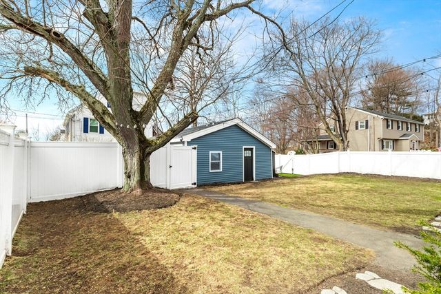66 Salem St, Woburn, MA 01801