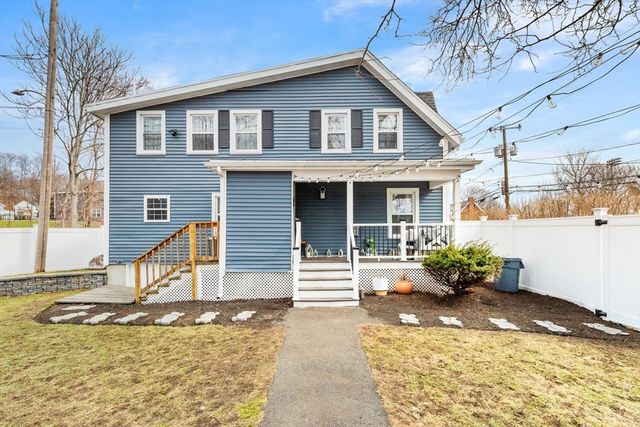 66 Salem St, Woburn, MA 01801