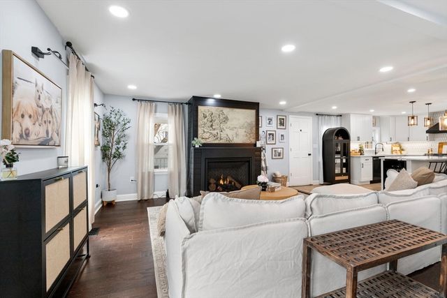 66 Salem St, Woburn, MA 01801