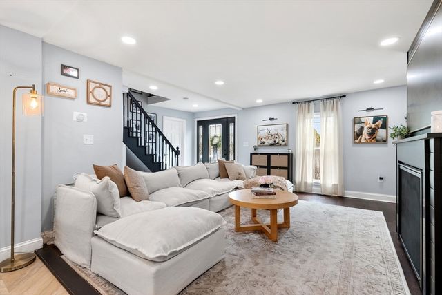 66 Salem St, Woburn, MA 01801