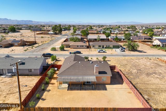 8400 Dogwood Avenue, California City, CA 93505