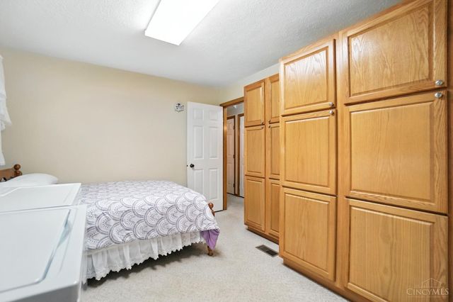 8253 Lake Ridge Drive, West Chester, OH 45069