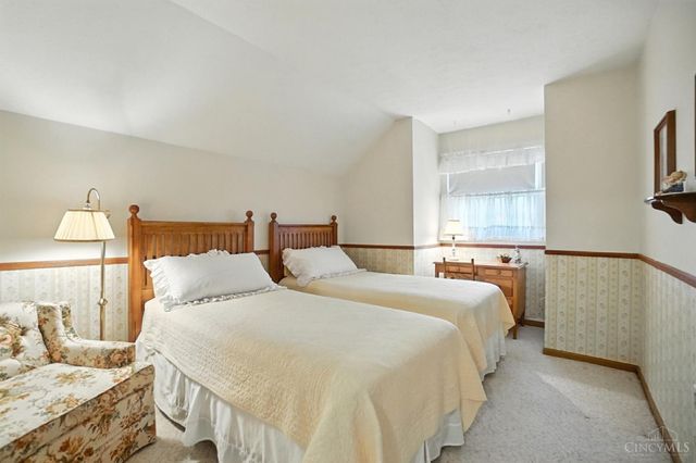 8253 Lake Ridge Drive, West Chester, OH 45069