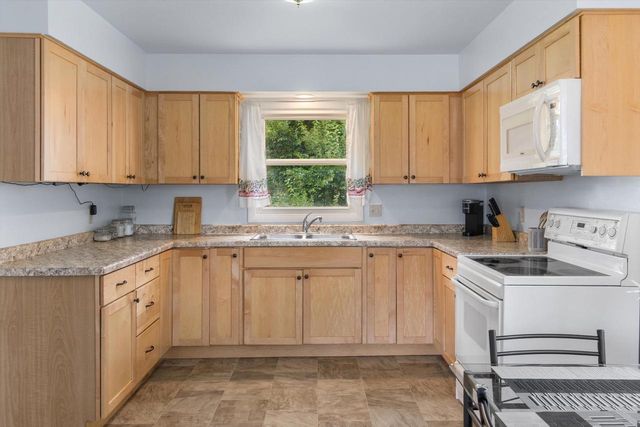 6014 Johnson Street, Mcfarland, WI 53558