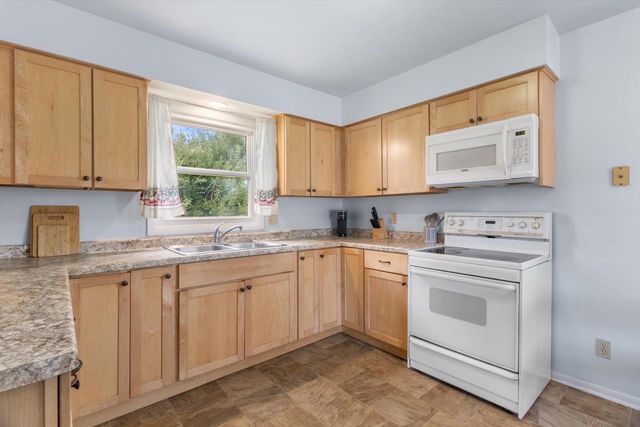 6014 Johnson Street, Mcfarland, WI 53558