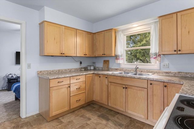 6014 Johnson Street, Mcfarland, WI 53558
