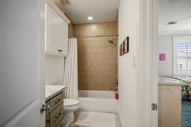 732 E 28th Street, Houston, TX 77009