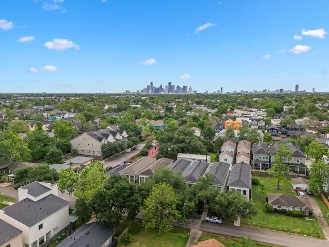 732 E 28th Street, Houston, TX 77009