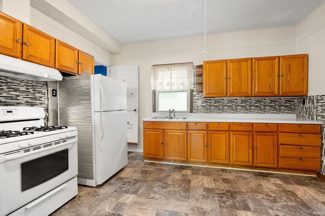 2001 George Street, Logansport, IN 46947