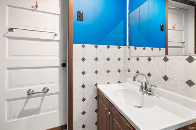 2001 George Street, Logansport, IN 46947