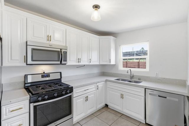 9241 Bloomdale St, Santee, CA 92071