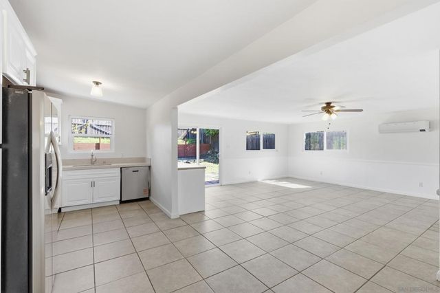 9241 Bloomdale St, Santee, CA 92071