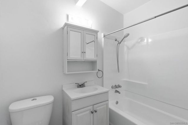 9241 Bloomdale St, Santee, CA 92071