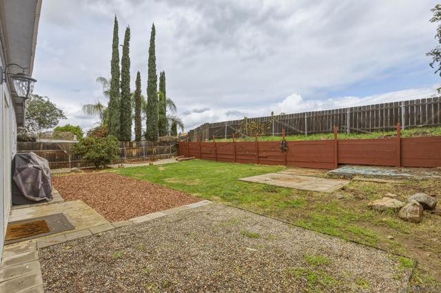 9241 Bloomdale St, Santee, CA 92071