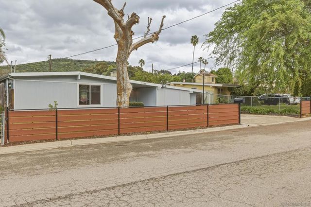 9241 Bloomdale St, Santee, CA 92071