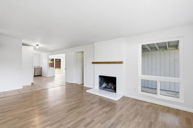 9241 Bloomdale St, Santee, CA 92071