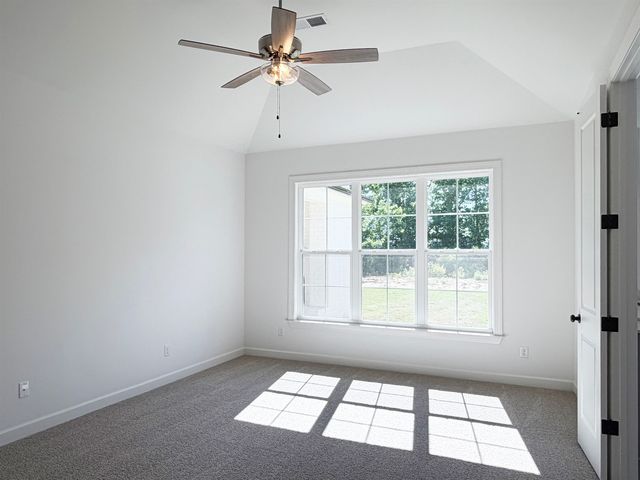 115 TOMMIE VALLEY DR, Oakland, TN 38060