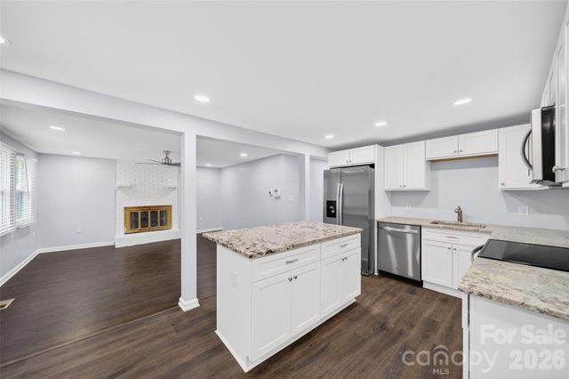 841 Mcarthur Avenue, Charlotte, NC 28206