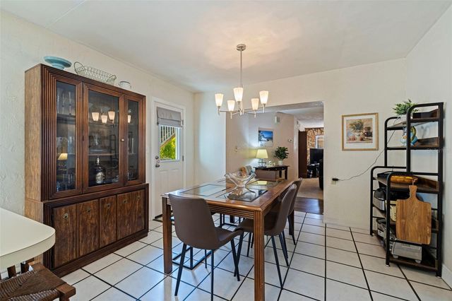 6121 58TH STREET N, St Petersburg, FL 33709