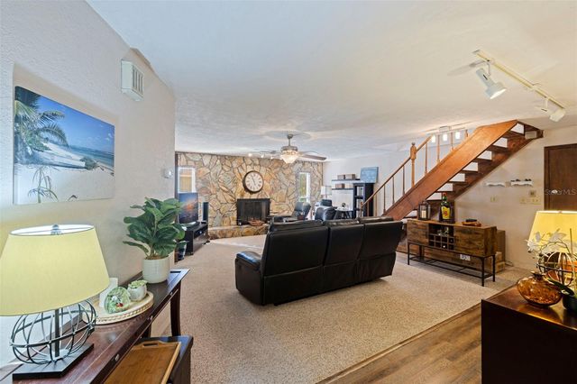 6121 58TH STREET N, St Petersburg, FL 33709