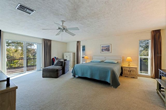 6121 58TH STREET N, St Petersburg, FL 33709