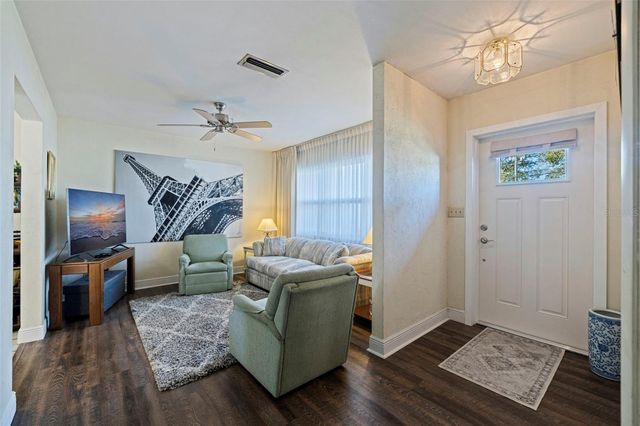 6121 58TH STREET N, St Petersburg, FL 33709