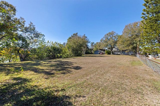 6121 58TH STREET N, St Petersburg, FL 33709