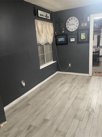 5001 Texas Ave, La Marque, TX 77568