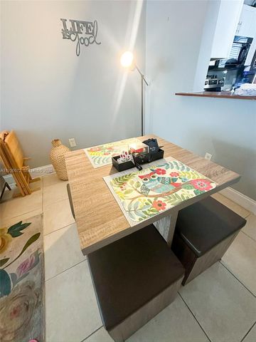 2860 Somerset Dr 400K, Lauderdale Lakes, FL 33311