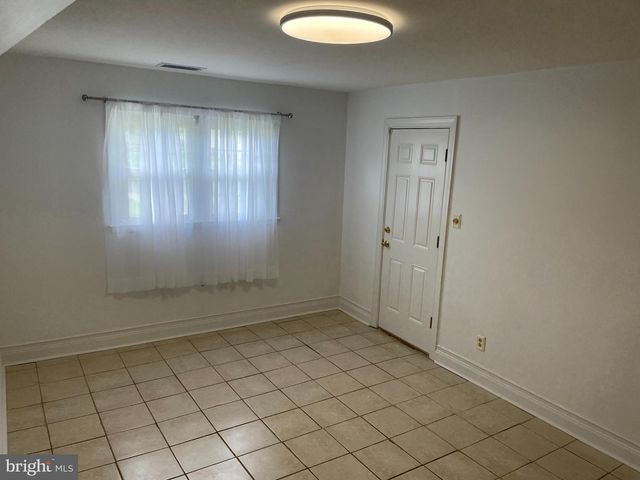 202 ALDERS DR, Wilmington, DE 19803