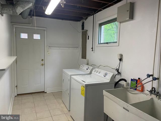 202 ALDERS DR, Wilmington, DE 19803