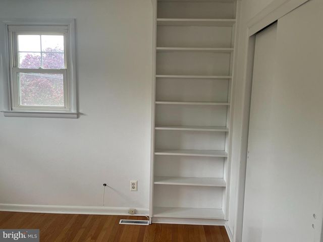202 ALDERS DR, Wilmington, DE 19803