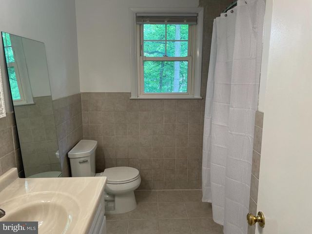 202 ALDERS DR, Wilmington, DE 19803