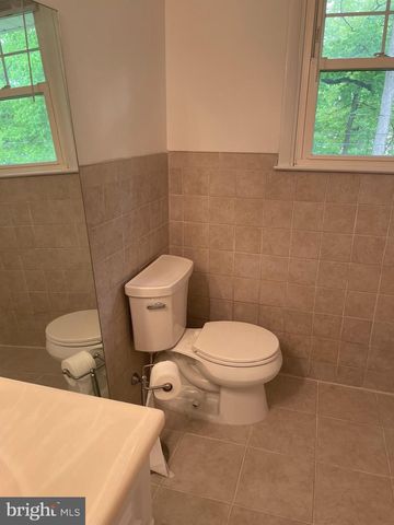 202 ALDERS DR, Wilmington, DE 19803