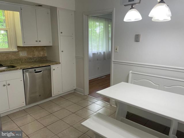 202 ALDERS DR, Wilmington, DE 19803