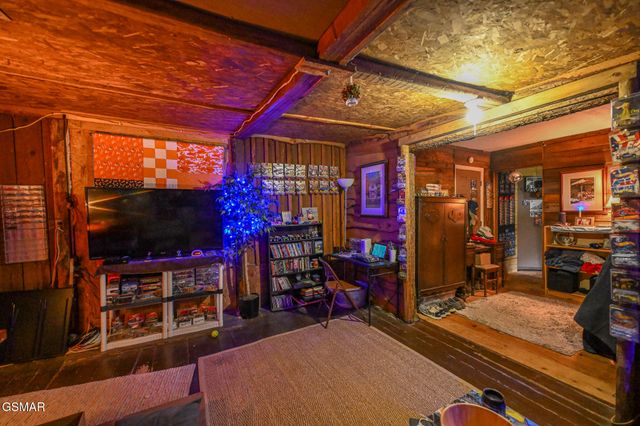 1941 Bluff Mountain Road, Sevierville, TN 37876