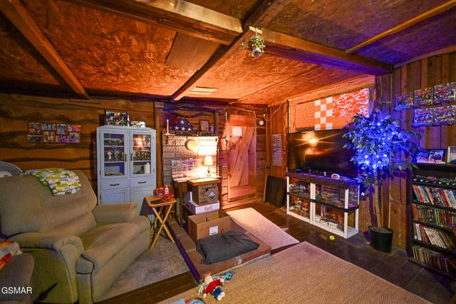 1941 Bluff Mountain Road, Sevierville, TN 37876