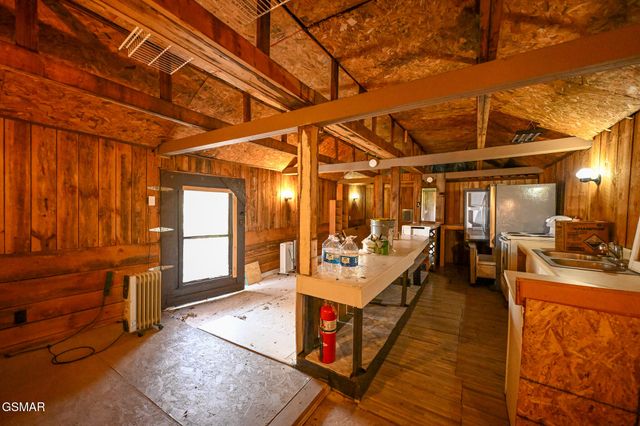 1941 Bluff Mountain Road, Sevierville, TN 37876