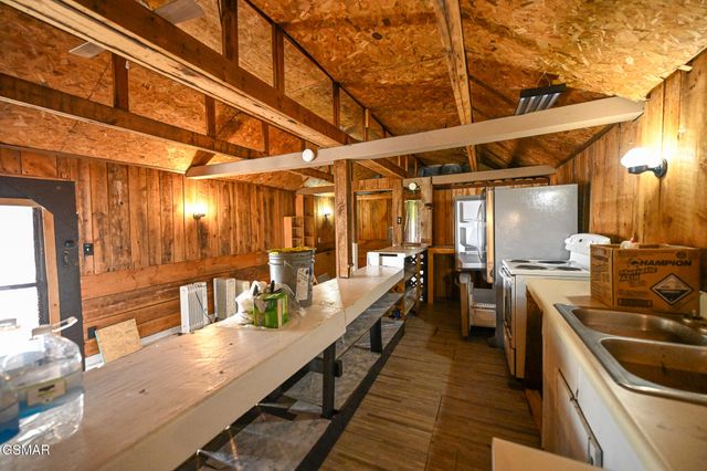 1941 Bluff Mountain Road, Sevierville, TN 37876