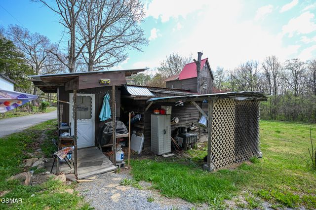 1941 Bluff Mountain Road, Sevierville, TN 37876