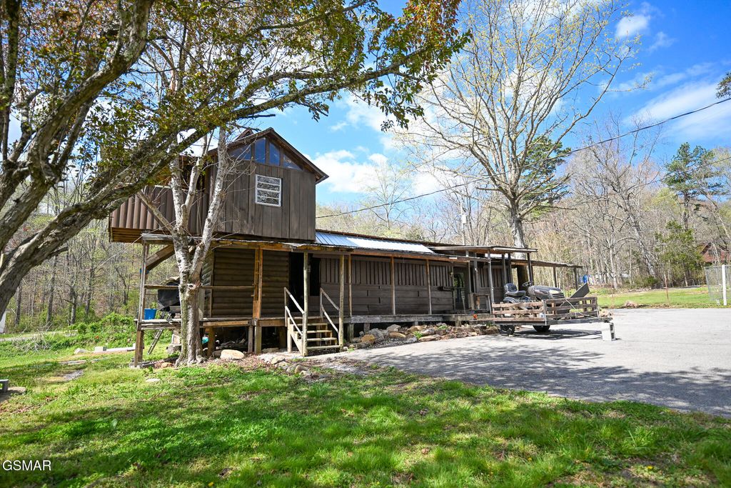 1941 Bluff Mountain Road, Sevierville, TN 37876