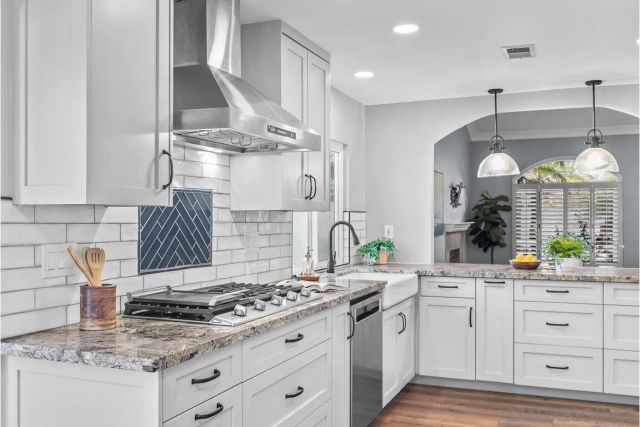 9160 Paseo Cresta, Santee, CA 92071