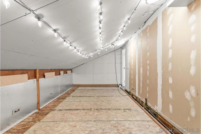 9160 Paseo Cresta, Santee, CA 92071