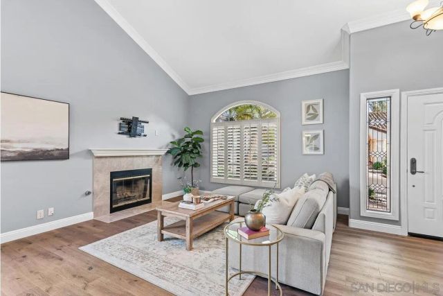 9160 Paseo Cresta, Santee, CA 92071