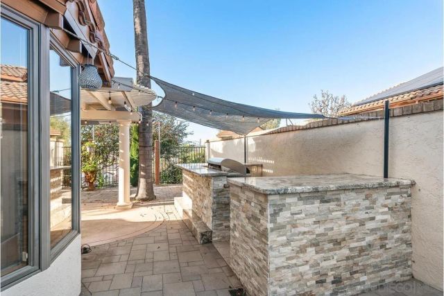 9160 Paseo Cresta, Santee, CA 92071