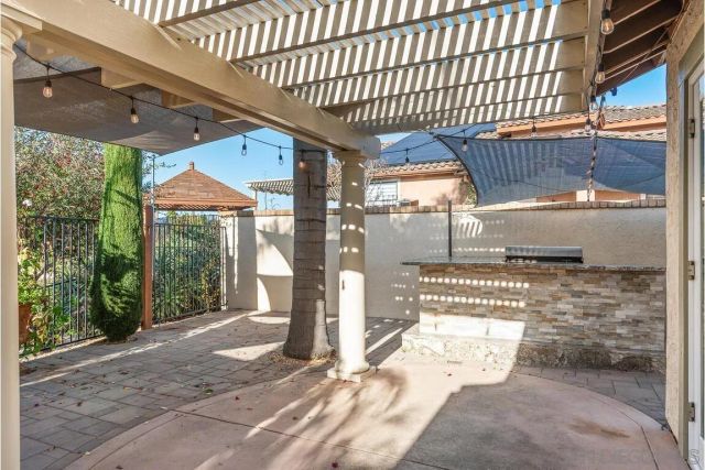 9160 Paseo Cresta, Santee, CA 92071