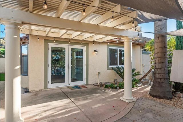 9160 Paseo Cresta, Santee, CA 92071