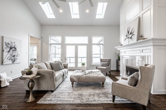 9889 Summerlakes Drive, Carmel, IN 46032