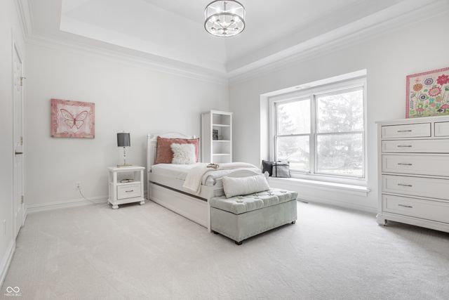 9889 Summerlakes Drive, Carmel, IN 46032